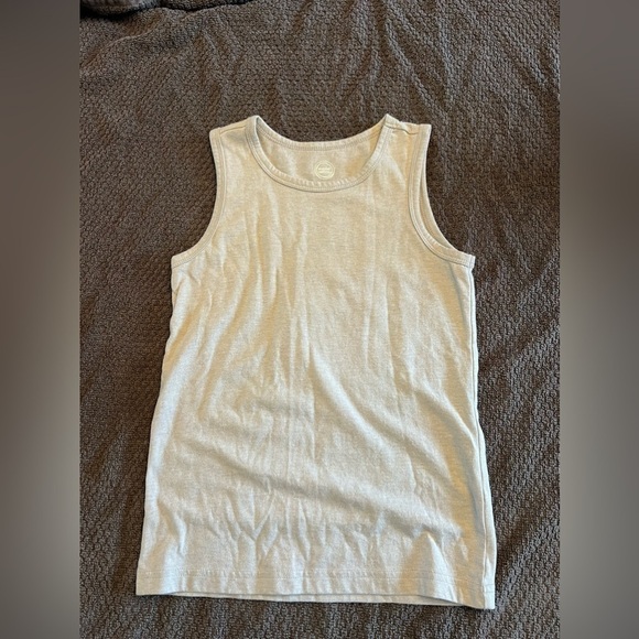 Set of 3 boys shirts, 1 tank, 2 t-shirt great condition! - Picture 4 of 7